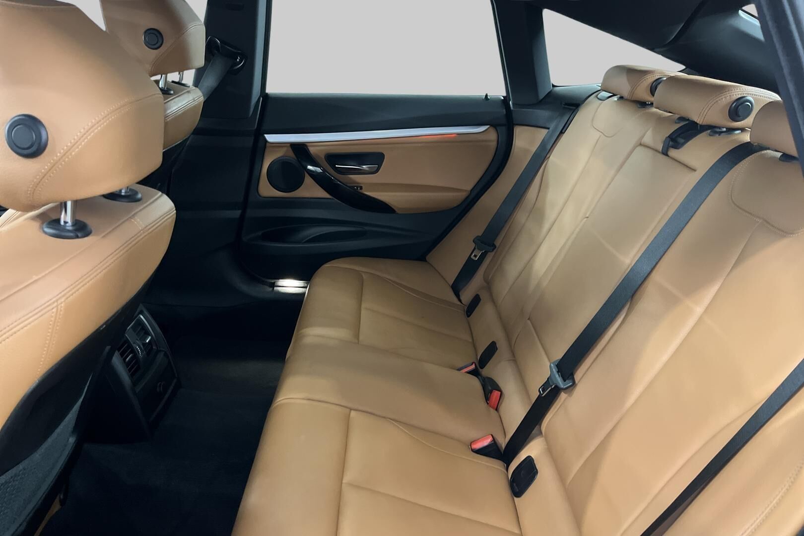 BMW 3-sarja iso kuva 10