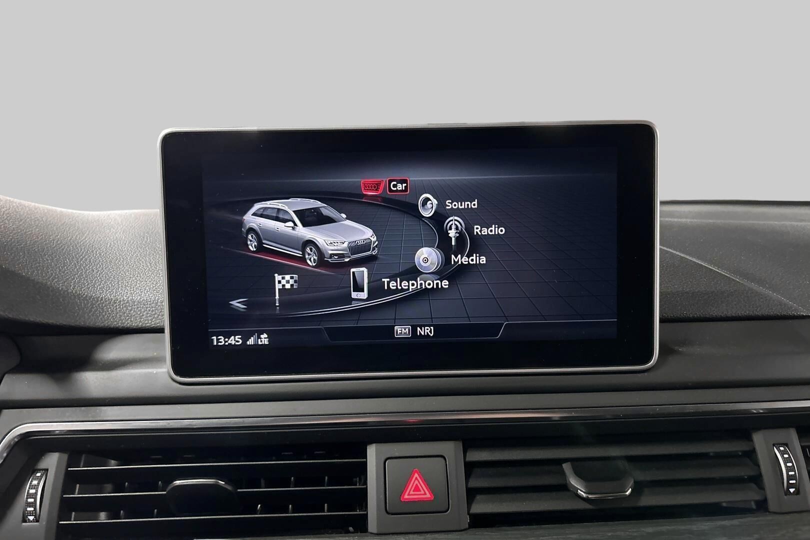 Audi A4 allroad iso kuva 24
