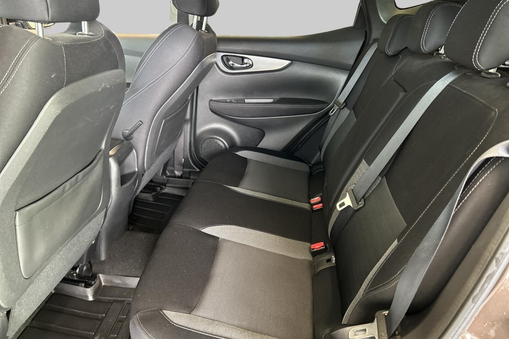 Nissan Qashqai iso kuva 9