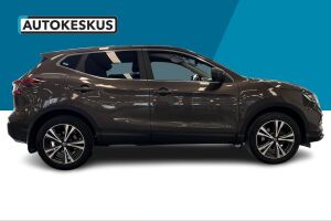Nissan Qashqai esikatselu 4