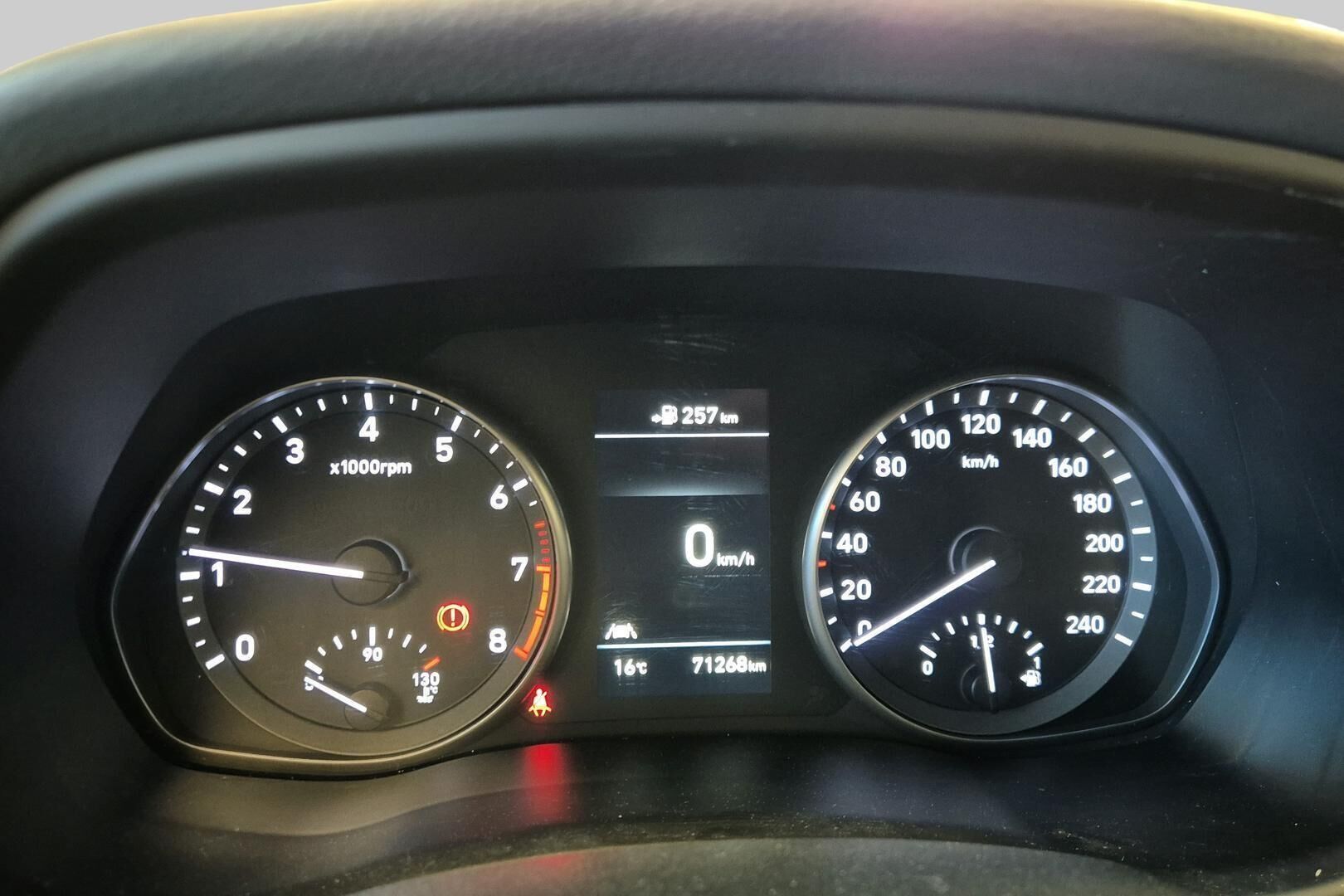Hyundai i30 Wagon iso kuva 14