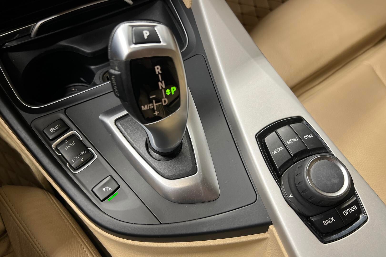 BMW 3-sarja iso kuva 18