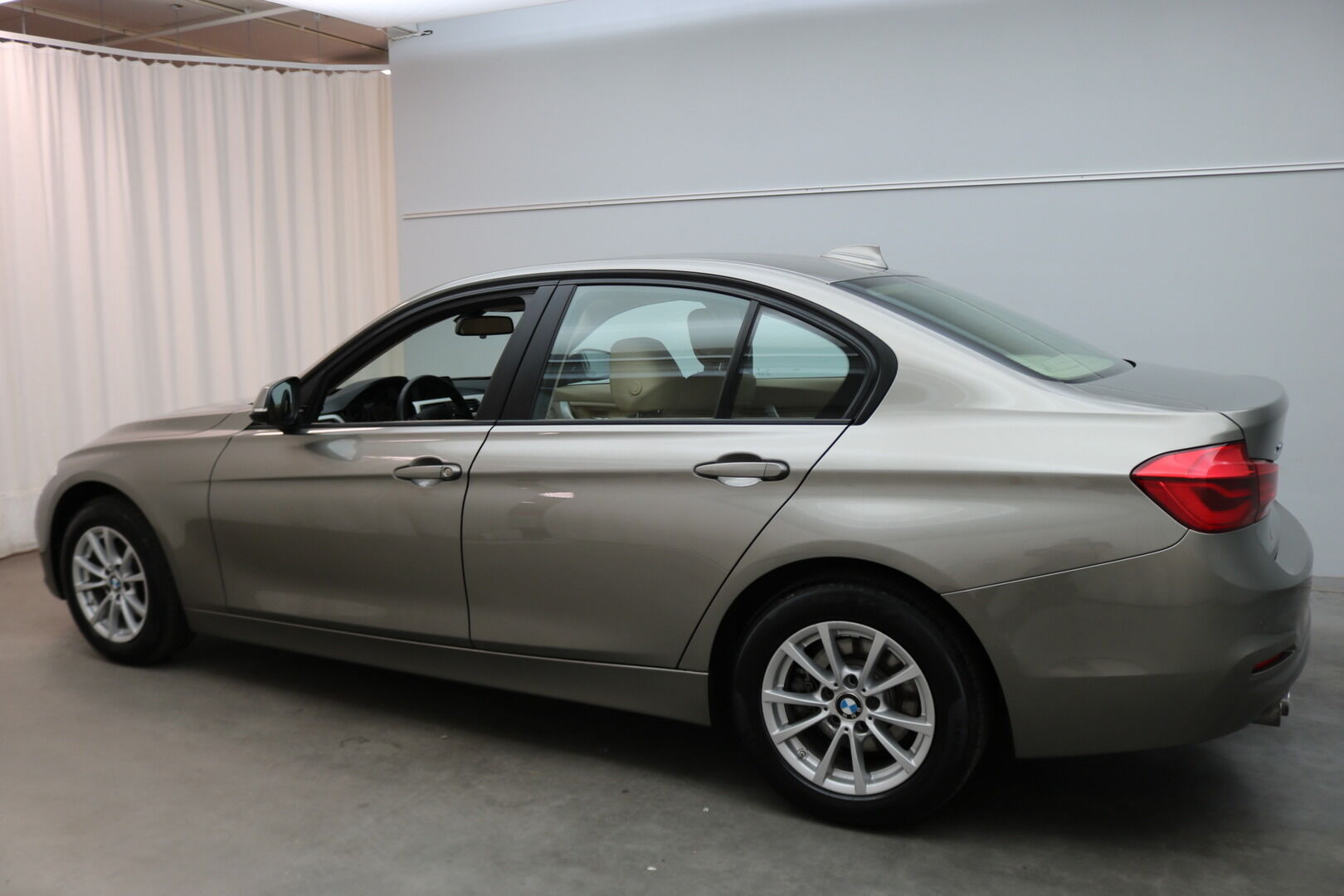 BMW 3-sarja iso kuva 0