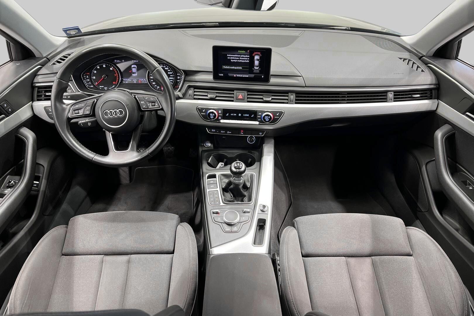 Audi A4 iso kuva 11