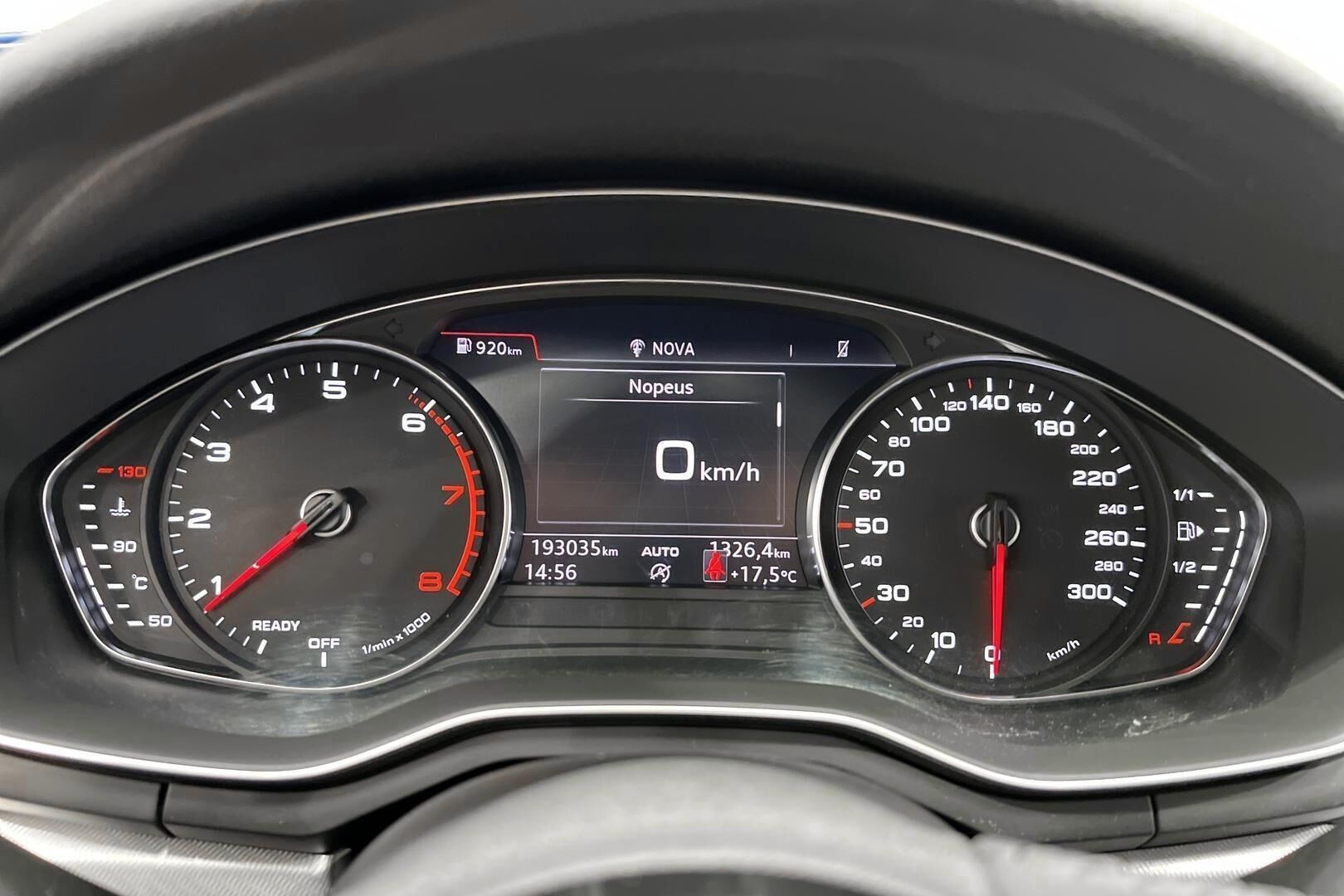 Audi A4 iso kuva 14