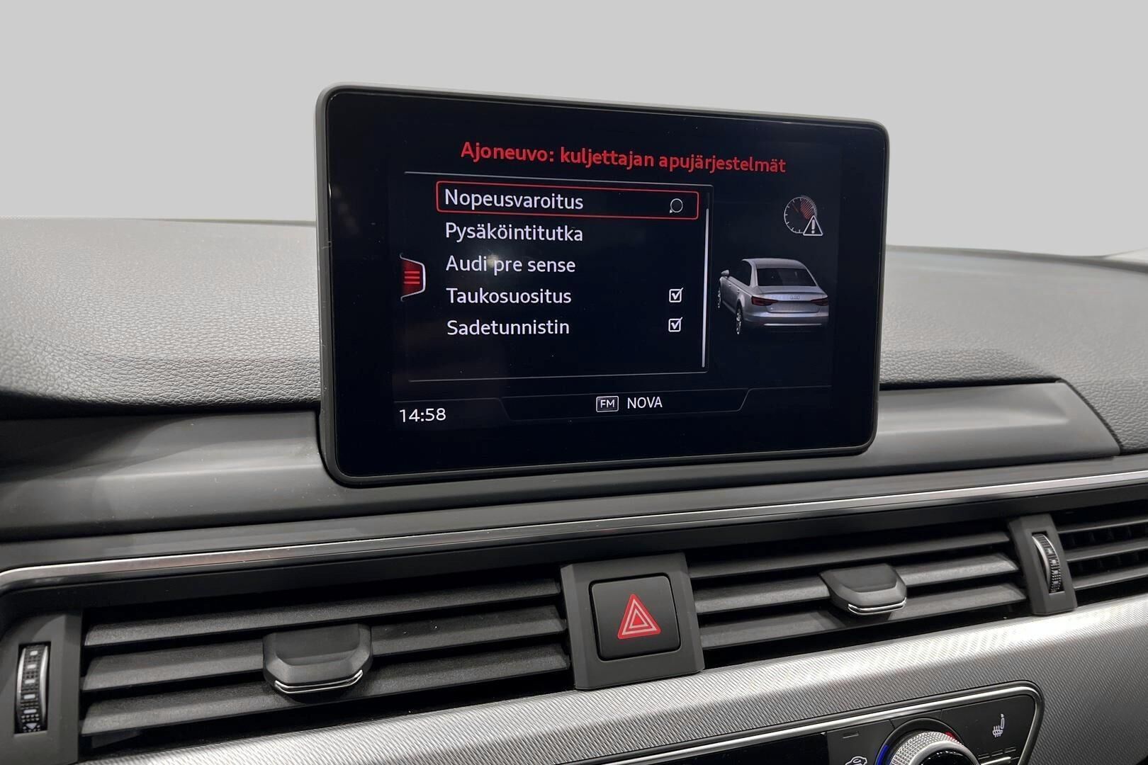 Audi A4 iso kuva 21