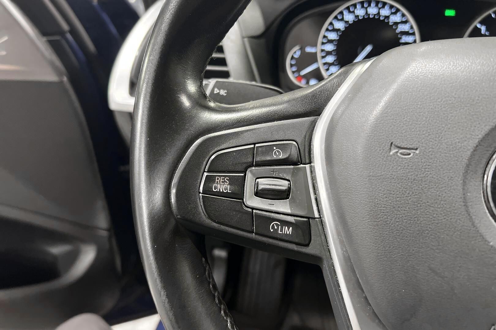 BMW X3 iso kuva 20