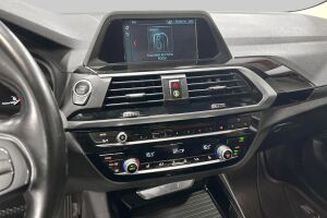 BMW X3 esikatselu 23