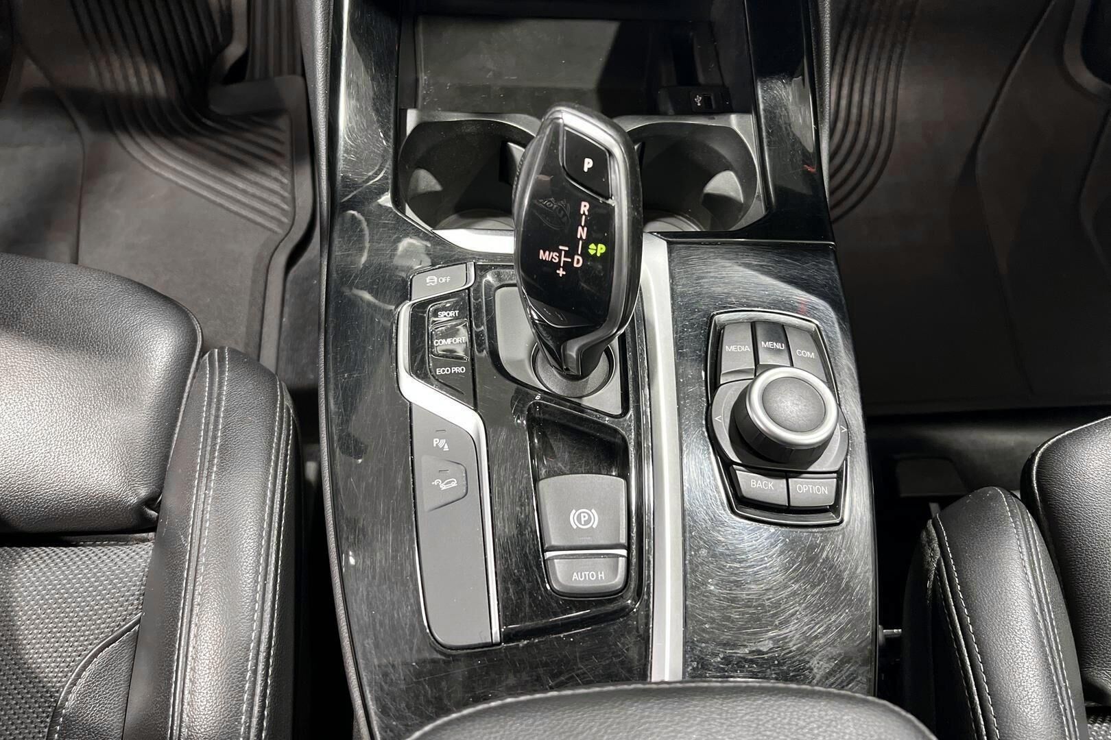 BMW X3 iso kuva 24