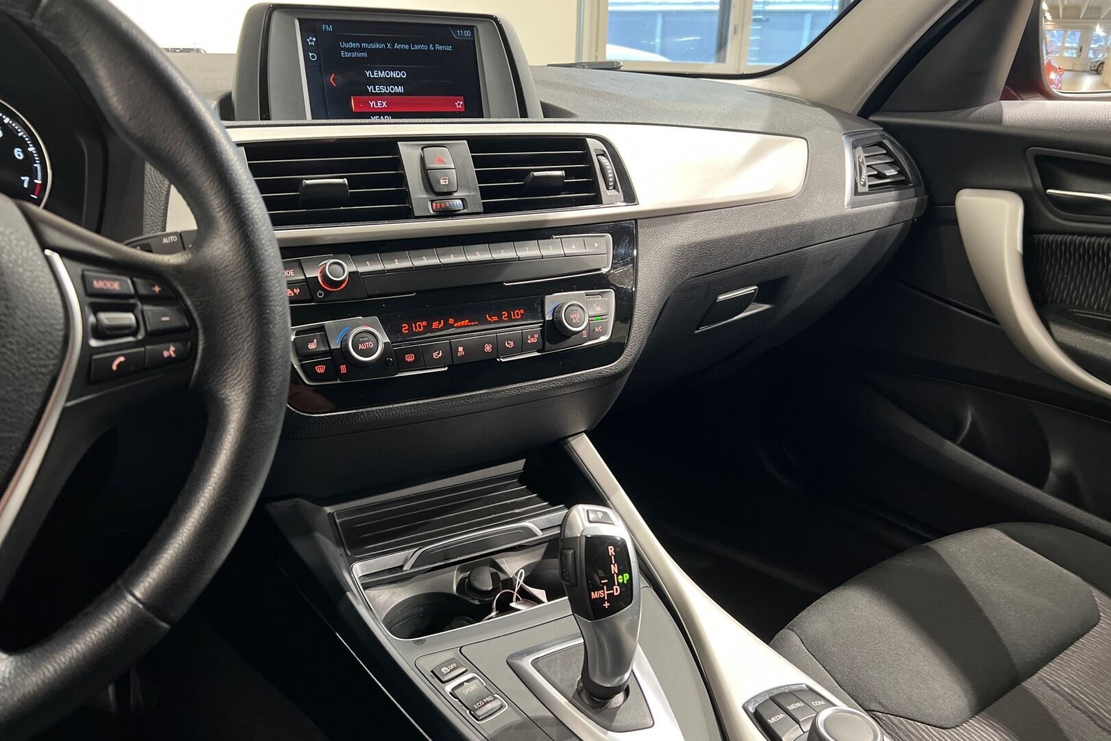BMW 1-SARJA iso kuva 12