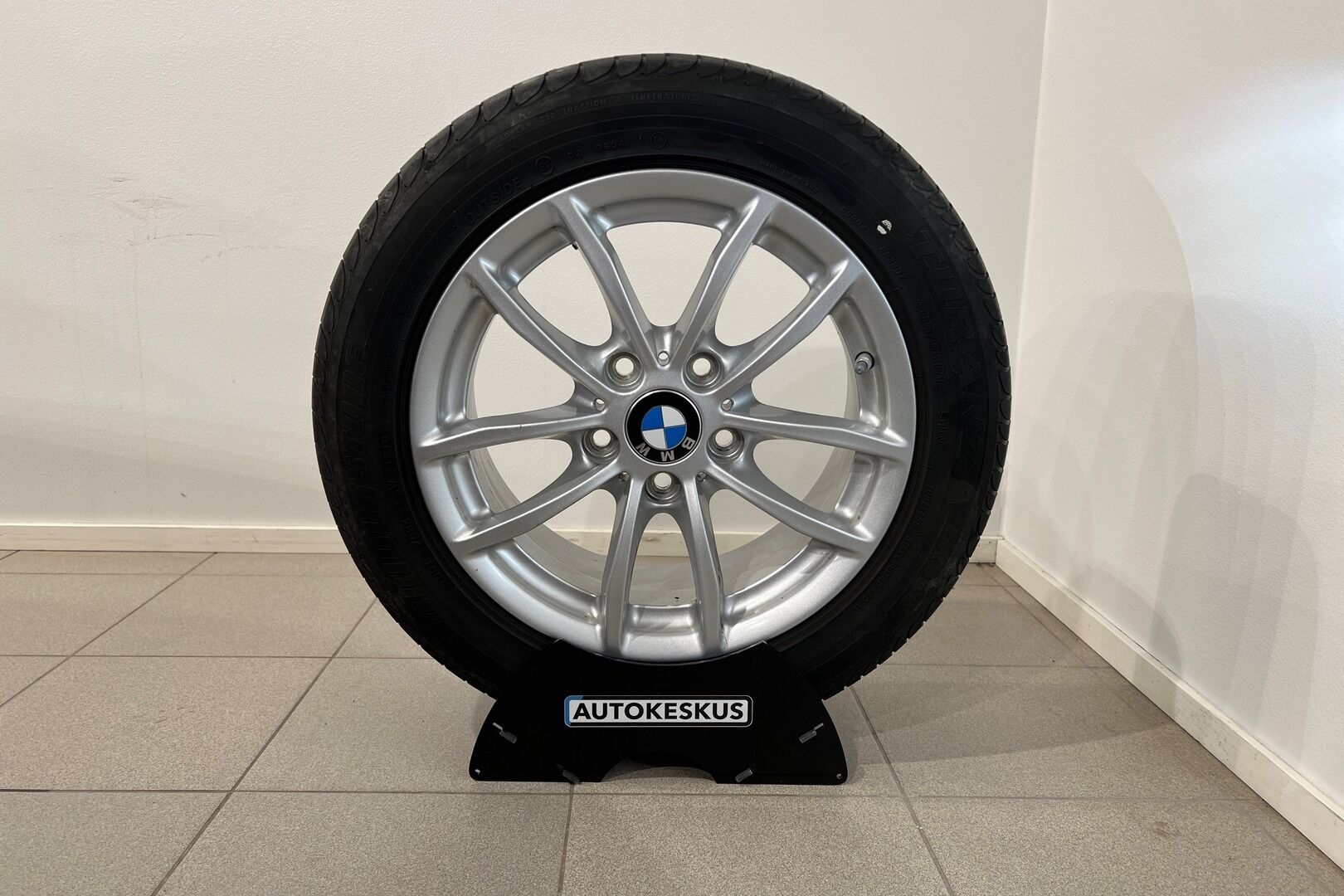 BMW 1-SARJA iso kuva 14