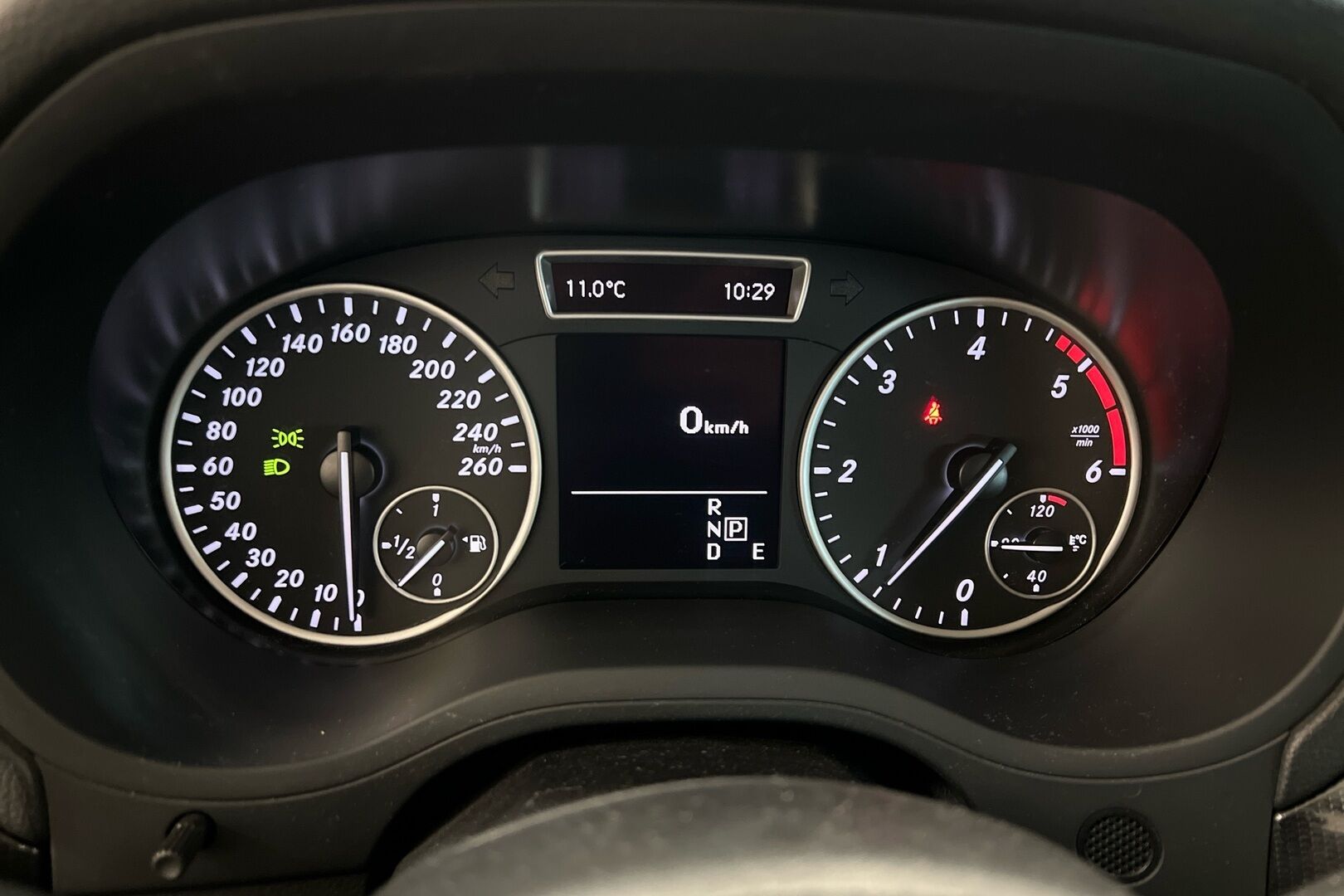Mercedes-Benz B iso kuva 11