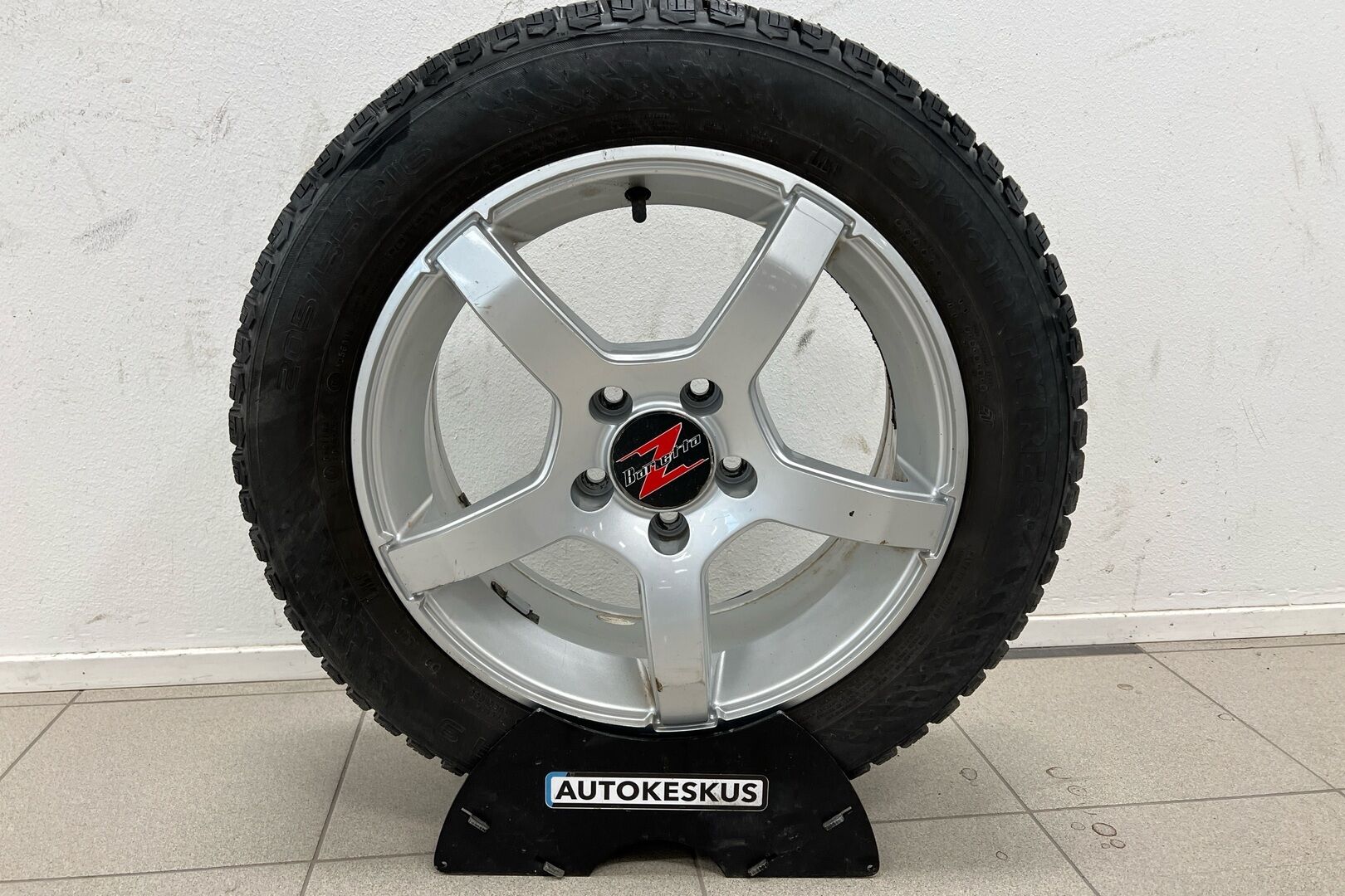 Mercedes-Benz B iso kuva 21