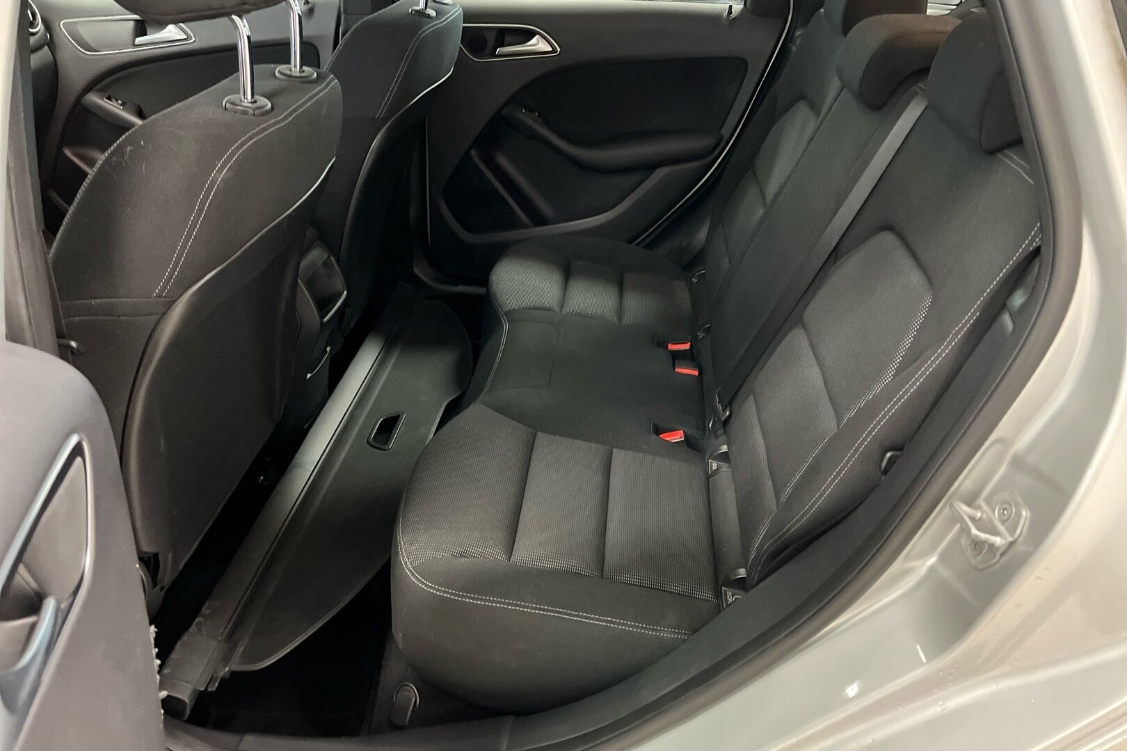 Mercedes-Benz B iso kuva 8