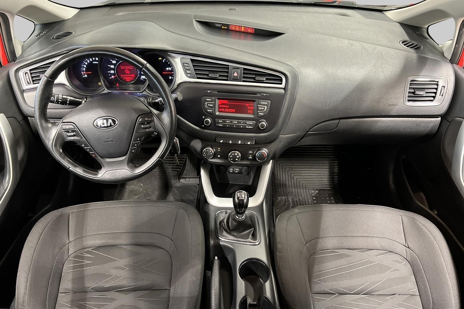 Kia cee'd iso kuva 11