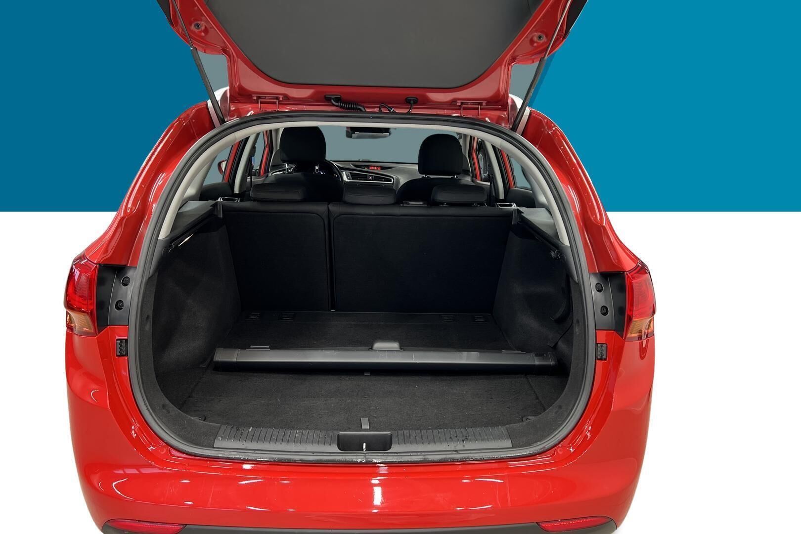 Kia cee'd iso kuva 12