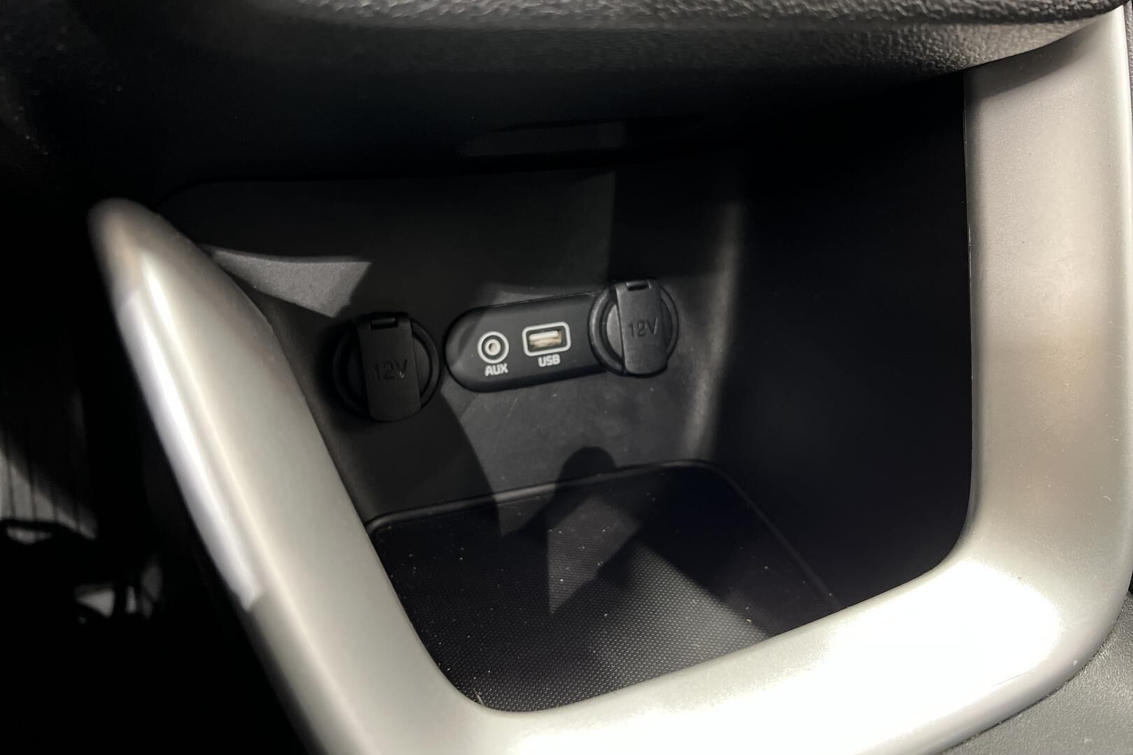 Kia cee'd iso kuva 17