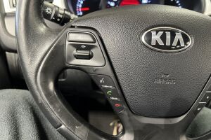 Kia cee'd esikatselu 20