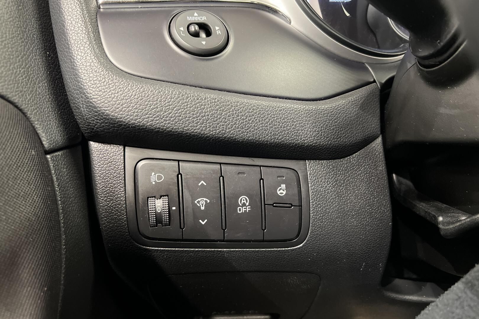 Kia cee'd iso kuva 21