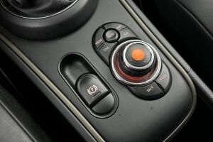 MINI Countryman esikatselu 32