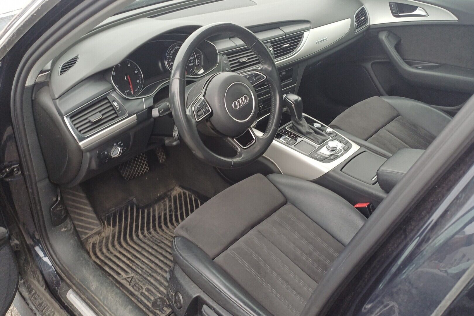 Audi A6 iso kuva 1