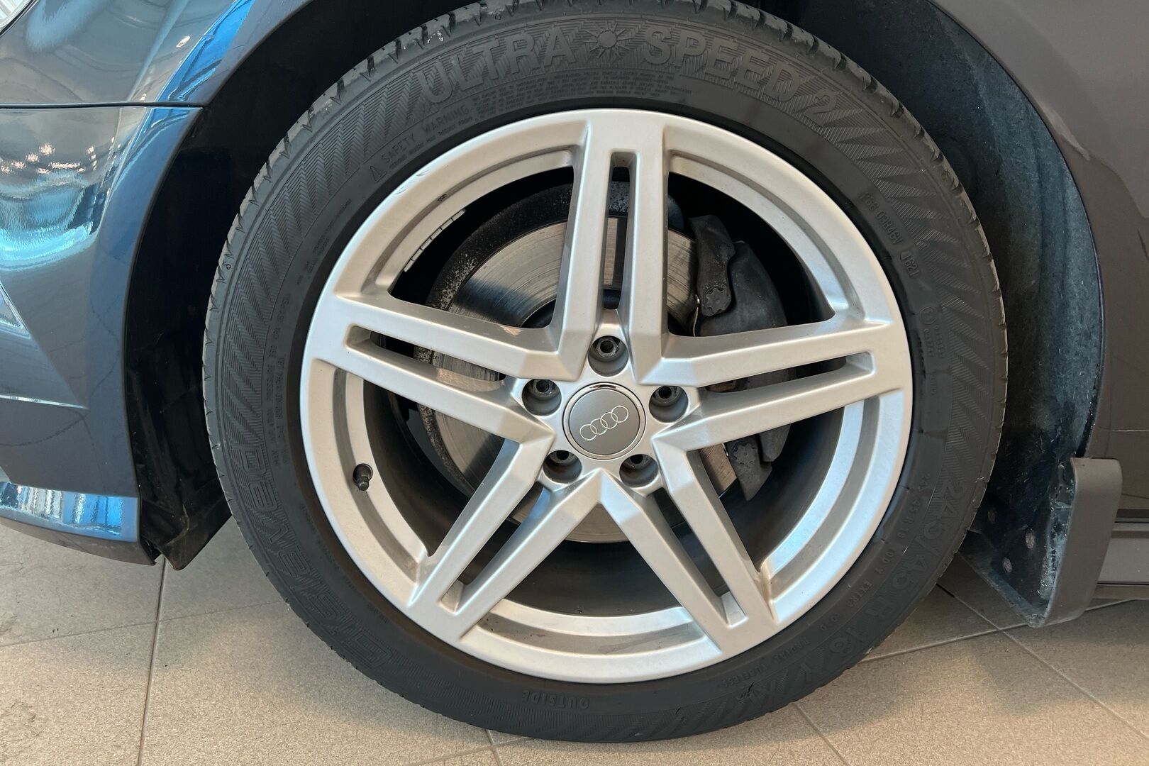 Audi A6 iso kuva 10