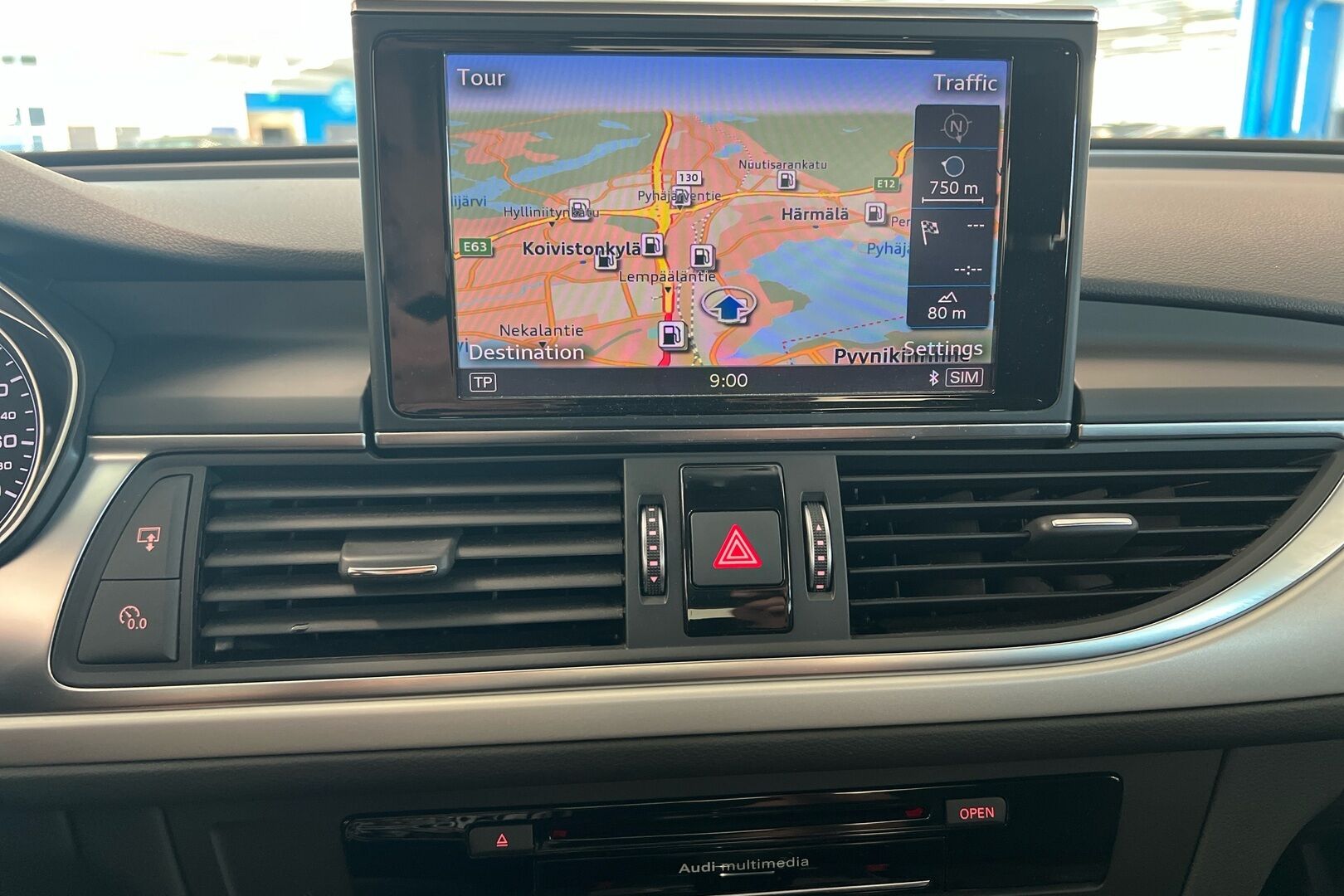 Audi A6 iso kuva 12