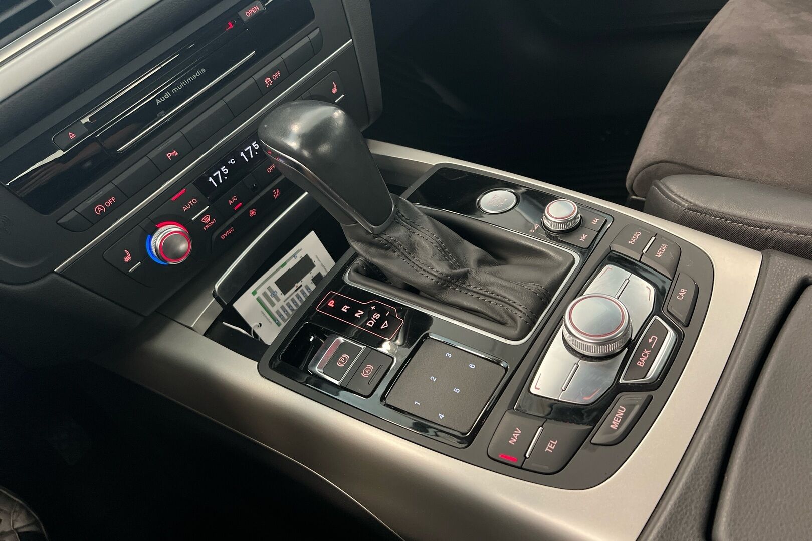 Audi A6 iso kuva 13