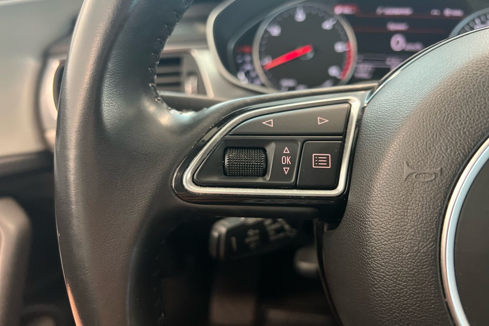 Audi A6 iso kuva 21