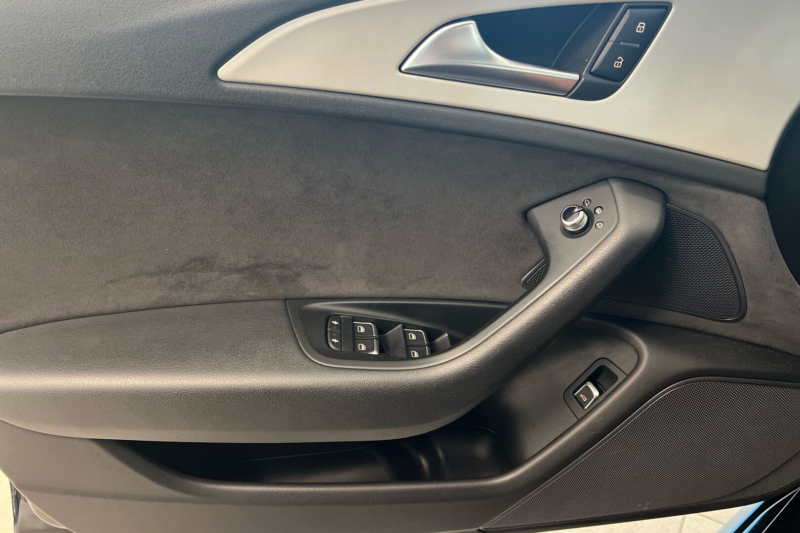 Audi A6 iso kuva 16