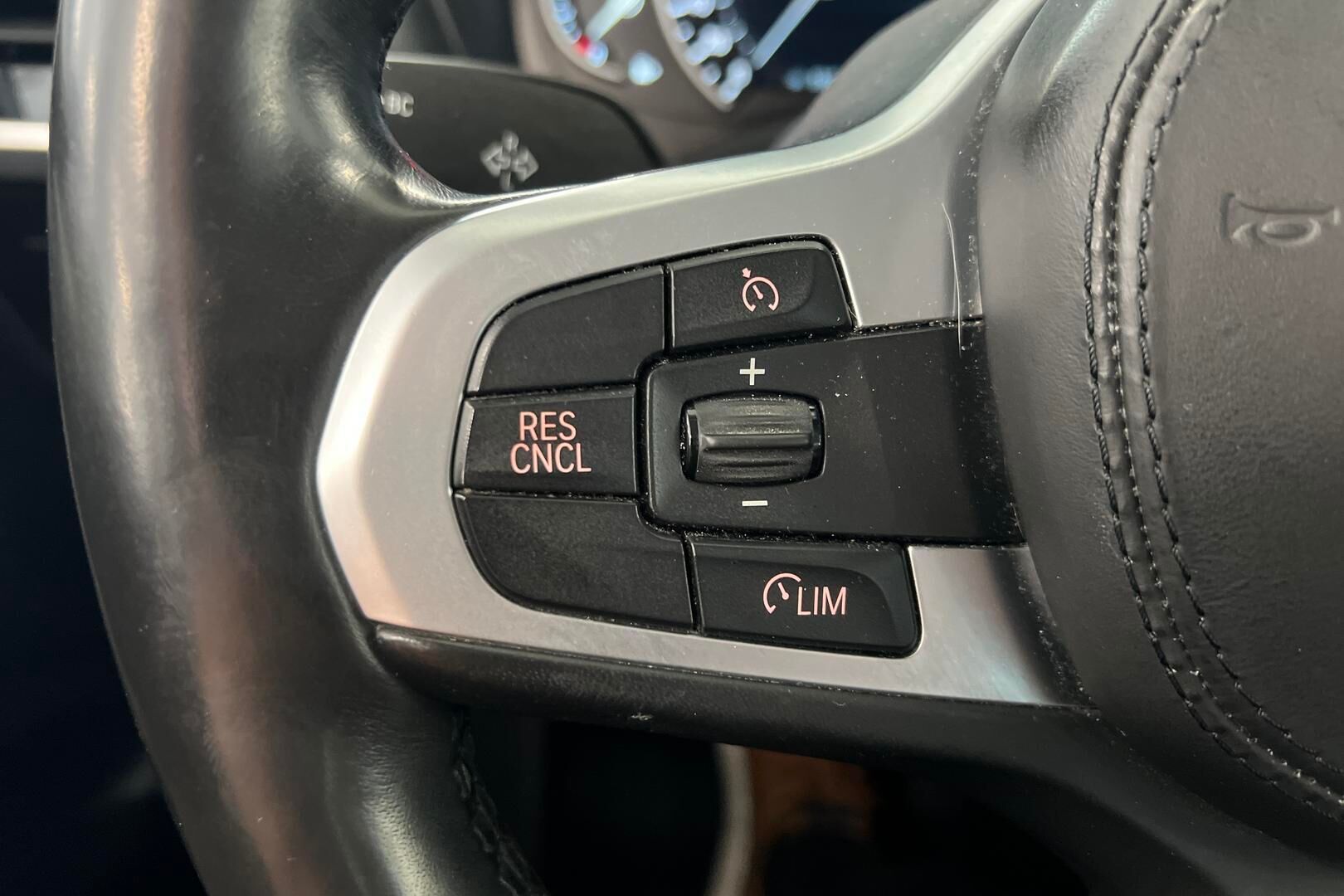 BMW X3 iso kuva 17