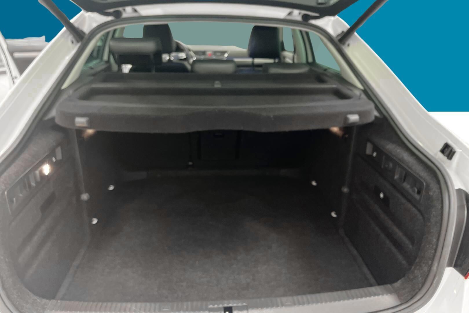 Skoda Superb iso kuva 11