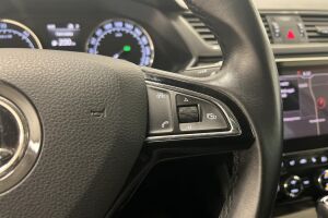 Skoda Superb esikatselu 16