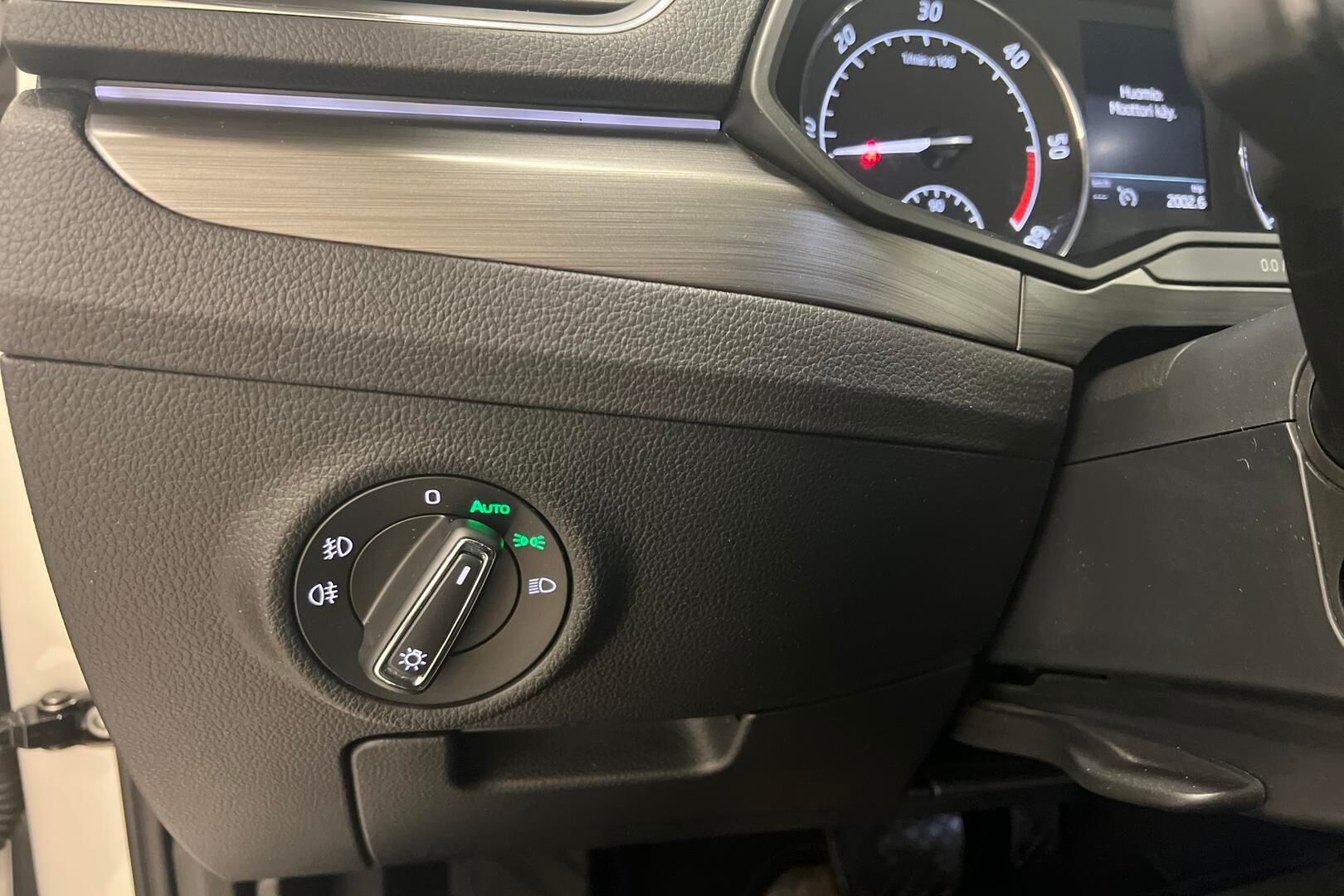 Skoda Superb iso kuva 18