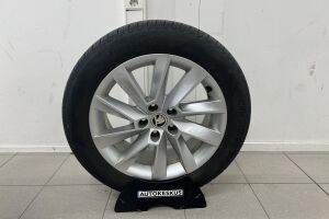 Skoda Superb esikatselu 23