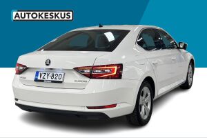 Skoda Superb esikatselu 5