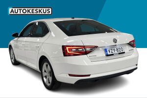 Skoda Superb esikatselu 7