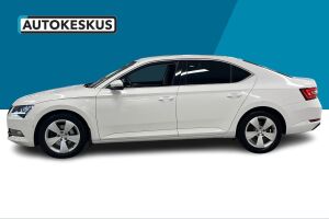 Skoda Superb esikatselu 20