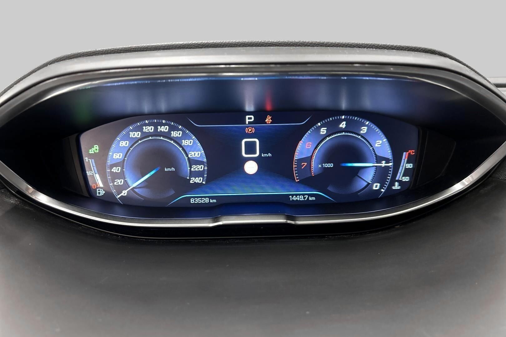 Peugeot 5008 iso kuva 12