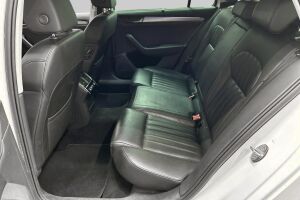 Skoda Superb esikatselu 10