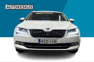 Skoda Superb esikatselu 2