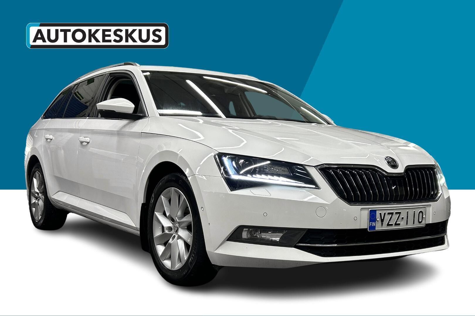 Skoda Superb iso kuva 3