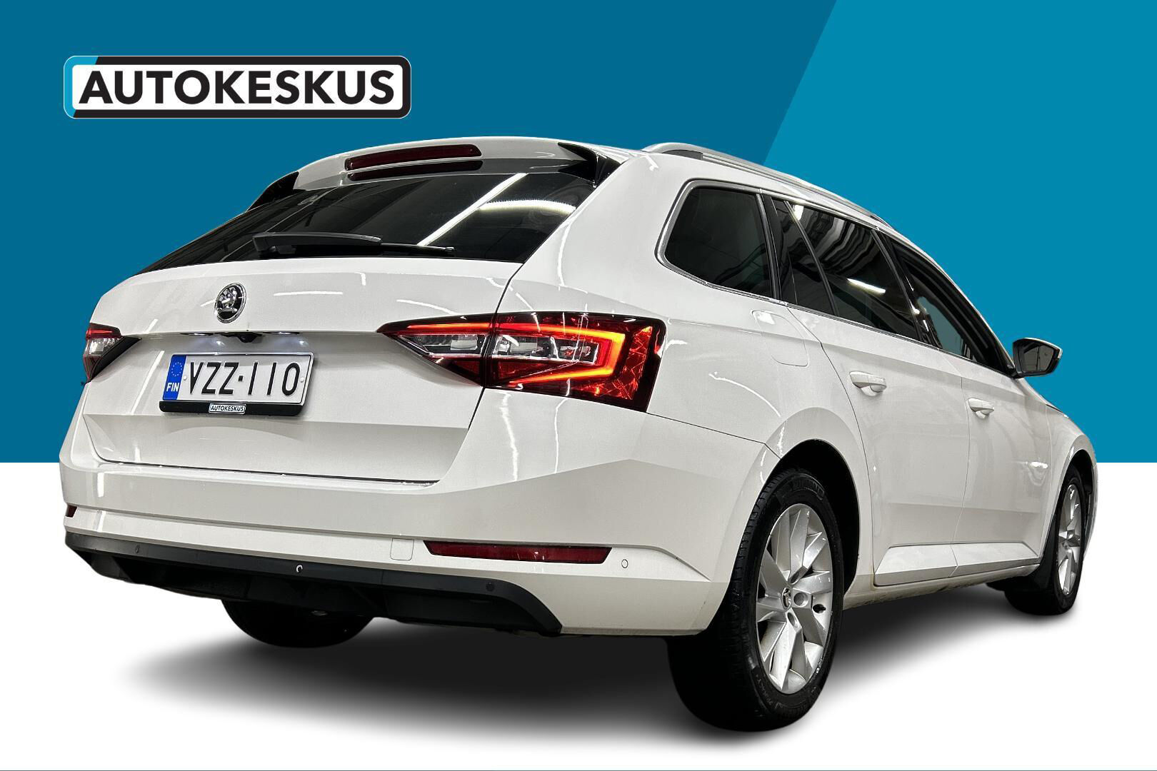 Skoda Superb iso kuva 5