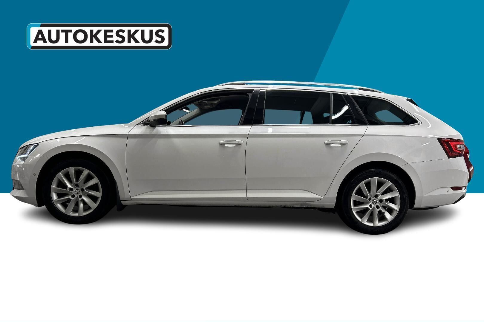 Skoda Superb iso kuva 8