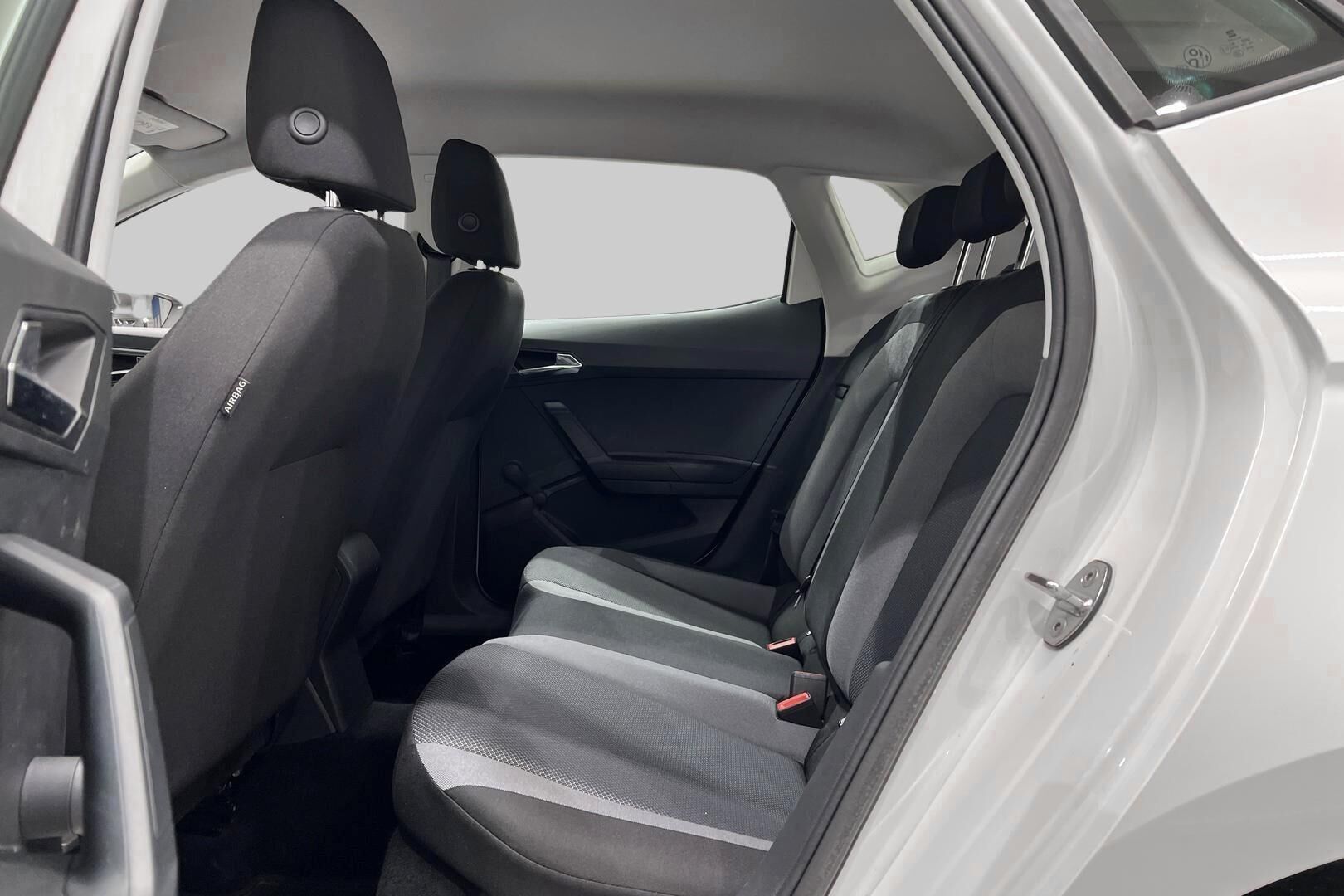 Seat Ibiza iso kuva 11