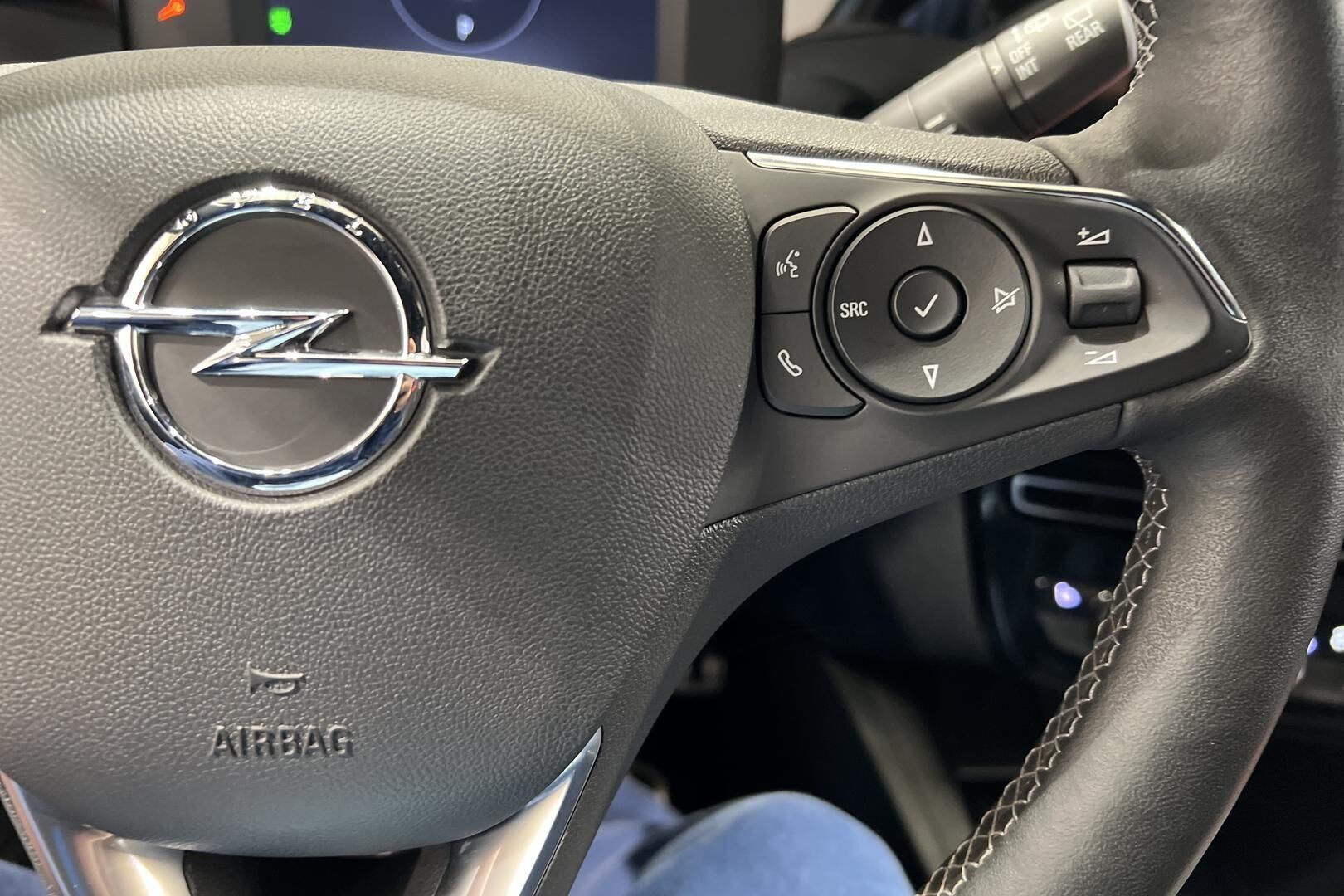 OPEL MOKKA-E iso kuva 28