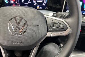 VOLKSWAGEN GOLF esikatselu 32
