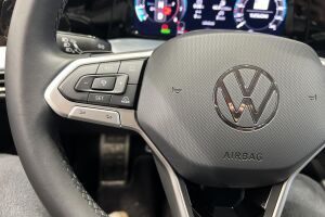VOLKSWAGEN GOLF esikatselu 33