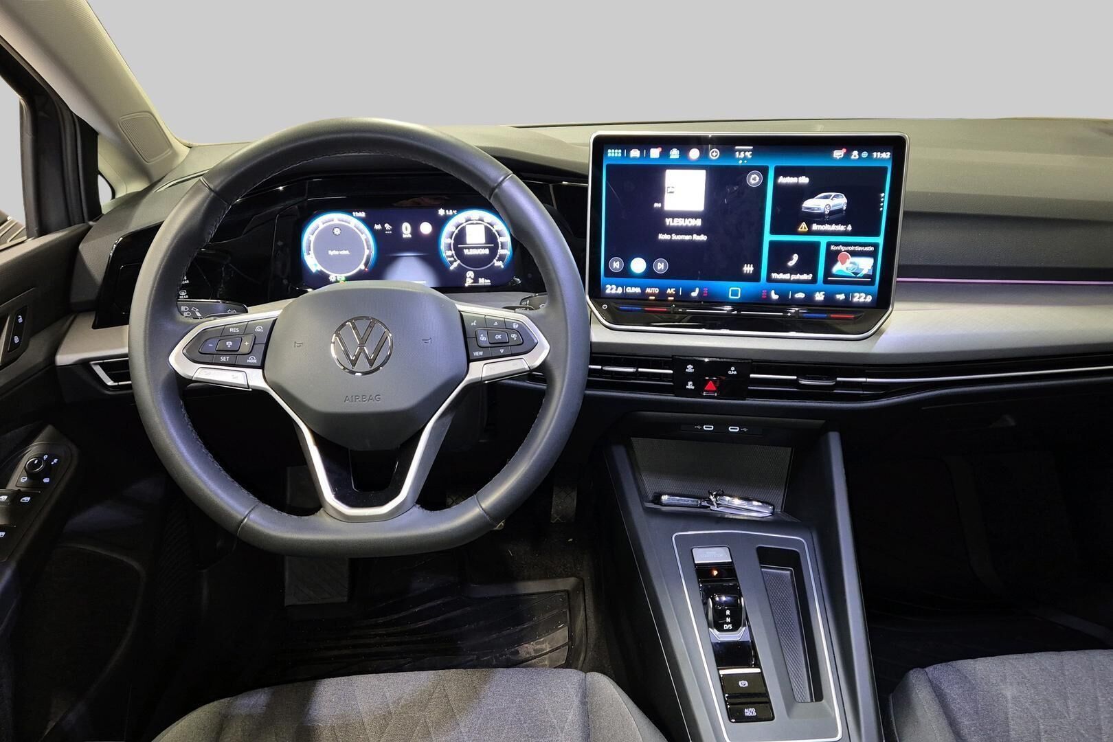 VOLKSWAGEN GOLF iso kuva 1