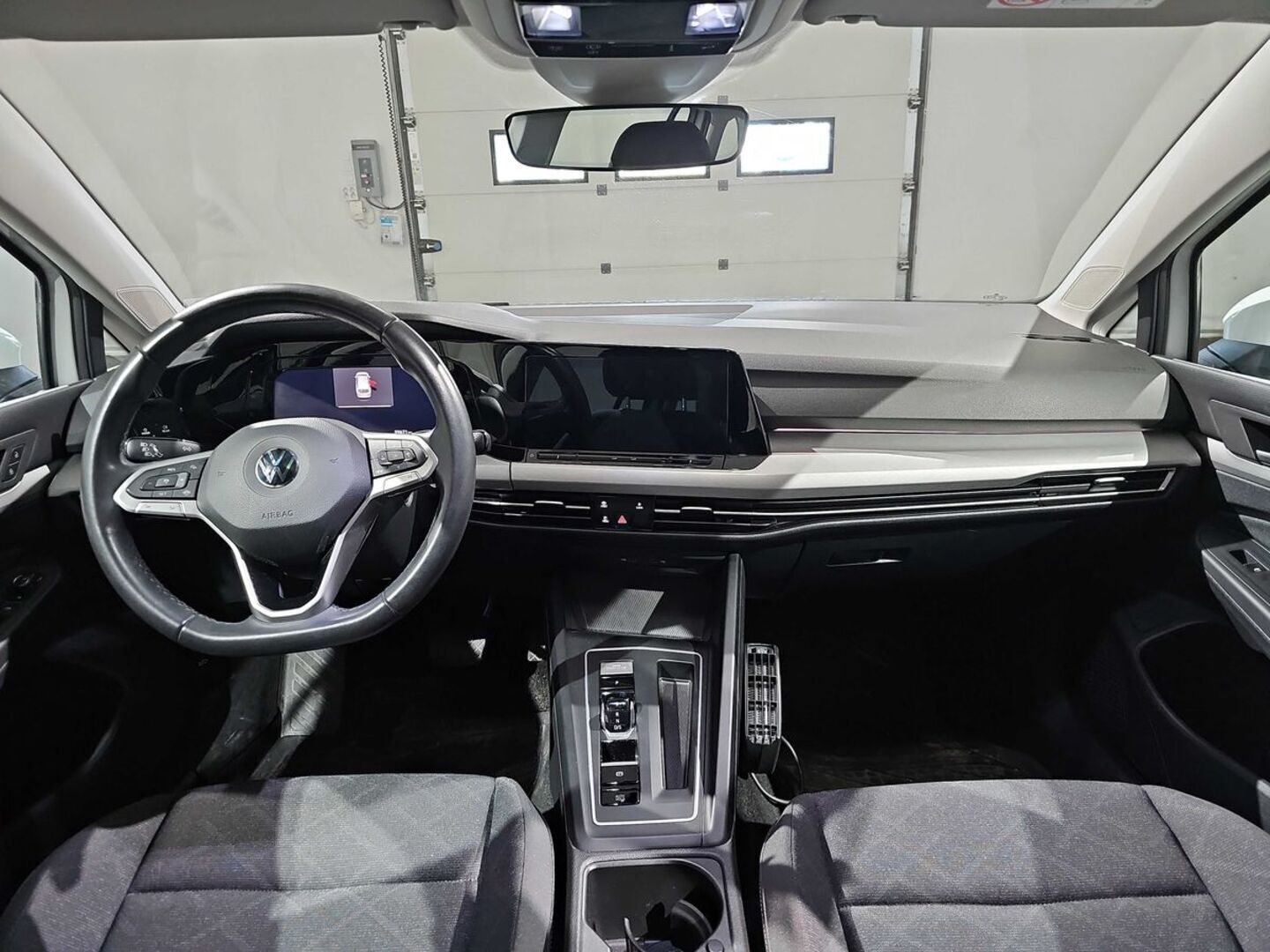 VOLKSWAGEN GOLF iso kuva 2